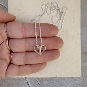 שרשרת לב שלם